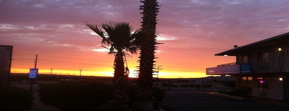 Hilltop Inn & Suites Victorville Exterior foto