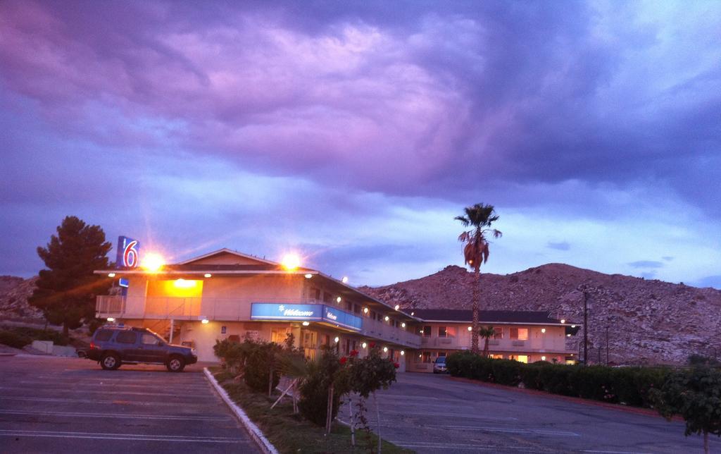 Hilltop Inn & Suites Victorville Exterior foto